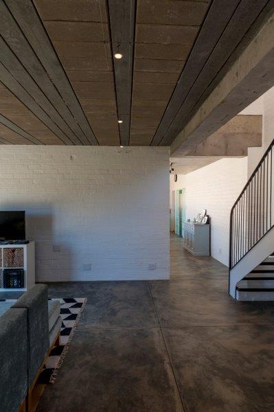 Steel troweled cement screed